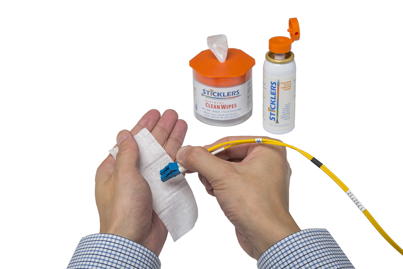 MCC-WFW Benchtop CleanWipes 90 (NSN 7920-015476547)
